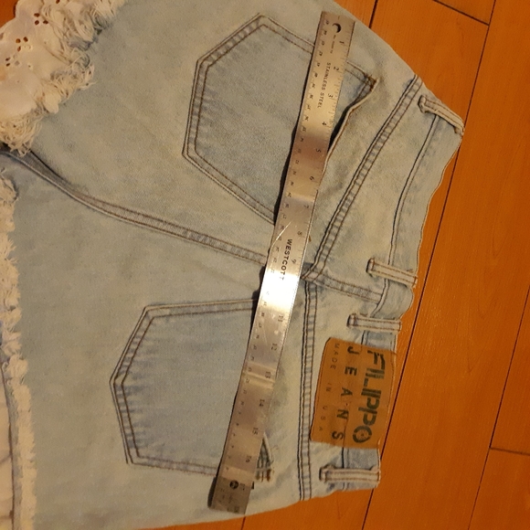 Vintage 80's Mom Jean Shorts - Picture 4 of 16